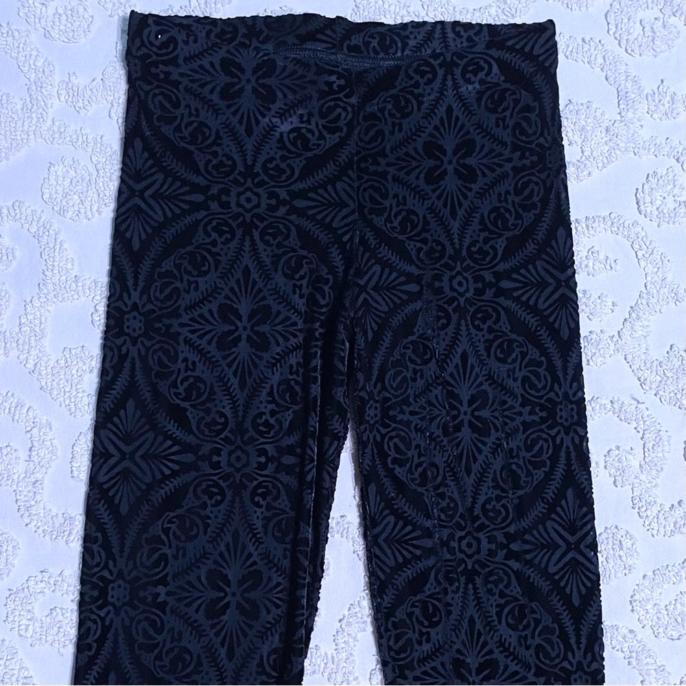 Blackmilk Gothic Velvet Patterned Leggings medium - Picture 10 of 10